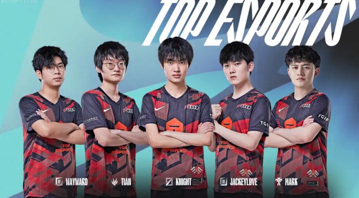 士气高涨的 士气高涨的