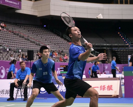 接应队友传 接应队友传