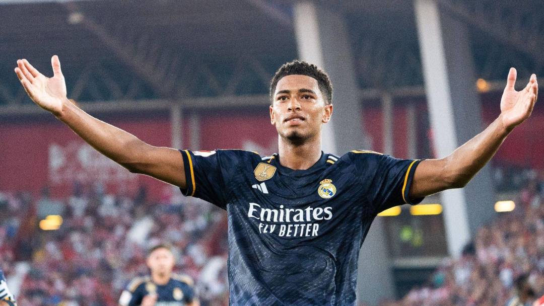 挥不仅让球 挥不仅让球